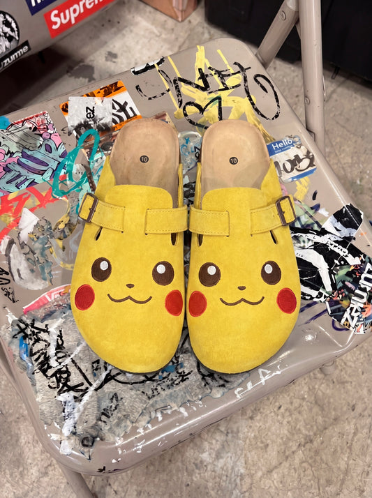 Pikachu clogs